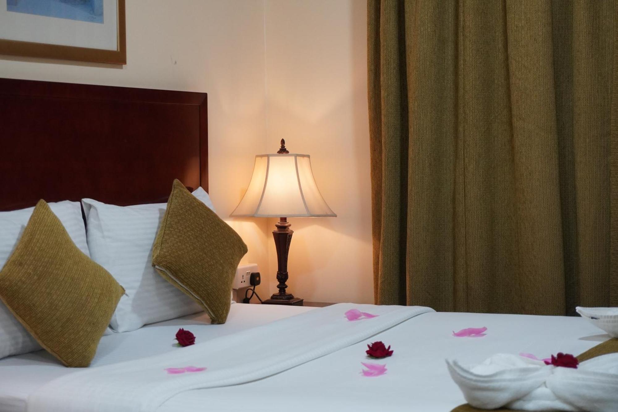 Onyx Hotel Apartments - Maha Hospitality Group Ajman Esterno foto