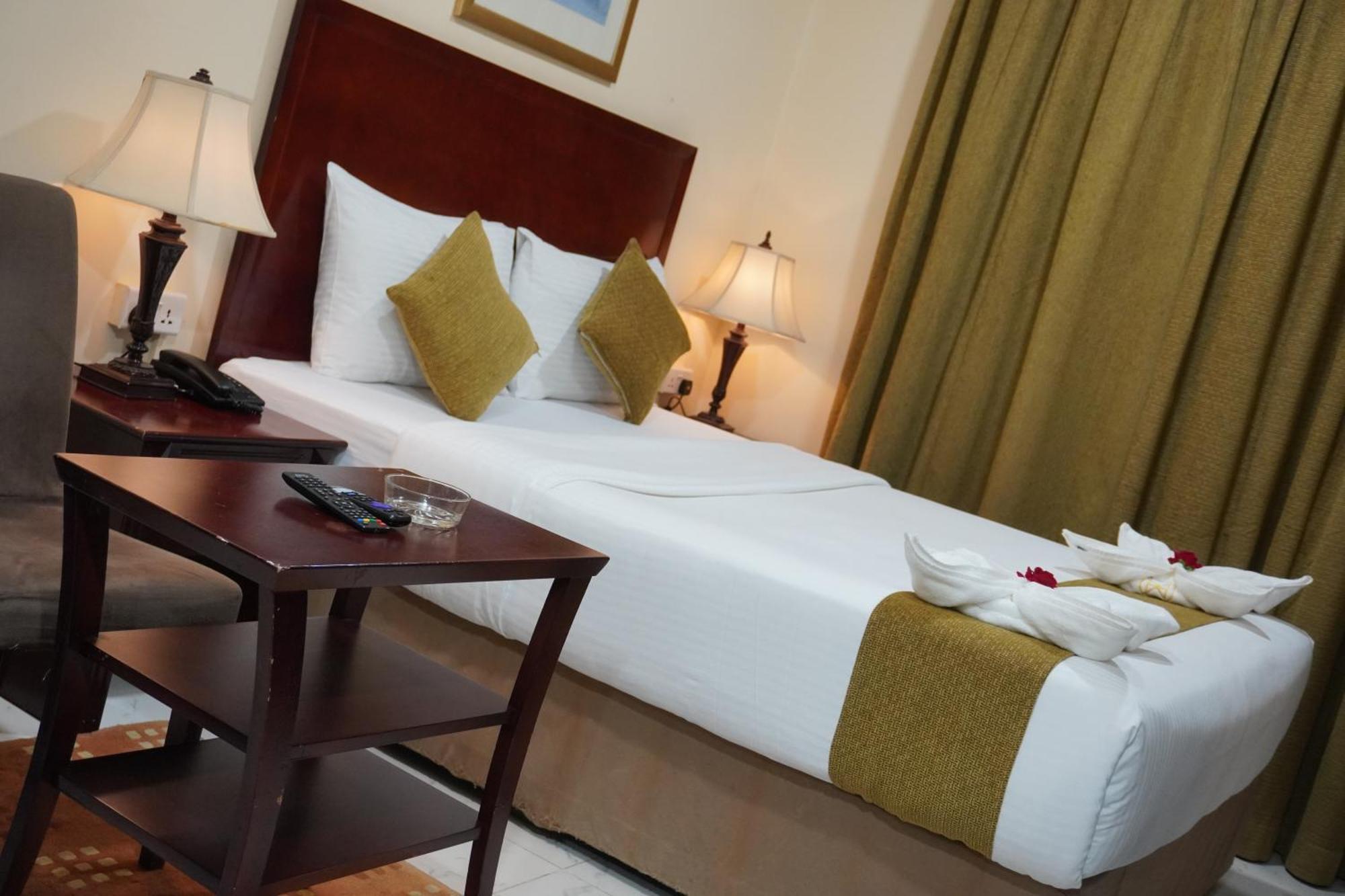 Onyx Hotel Apartments - Maha Hospitality Group Ajman Esterno foto