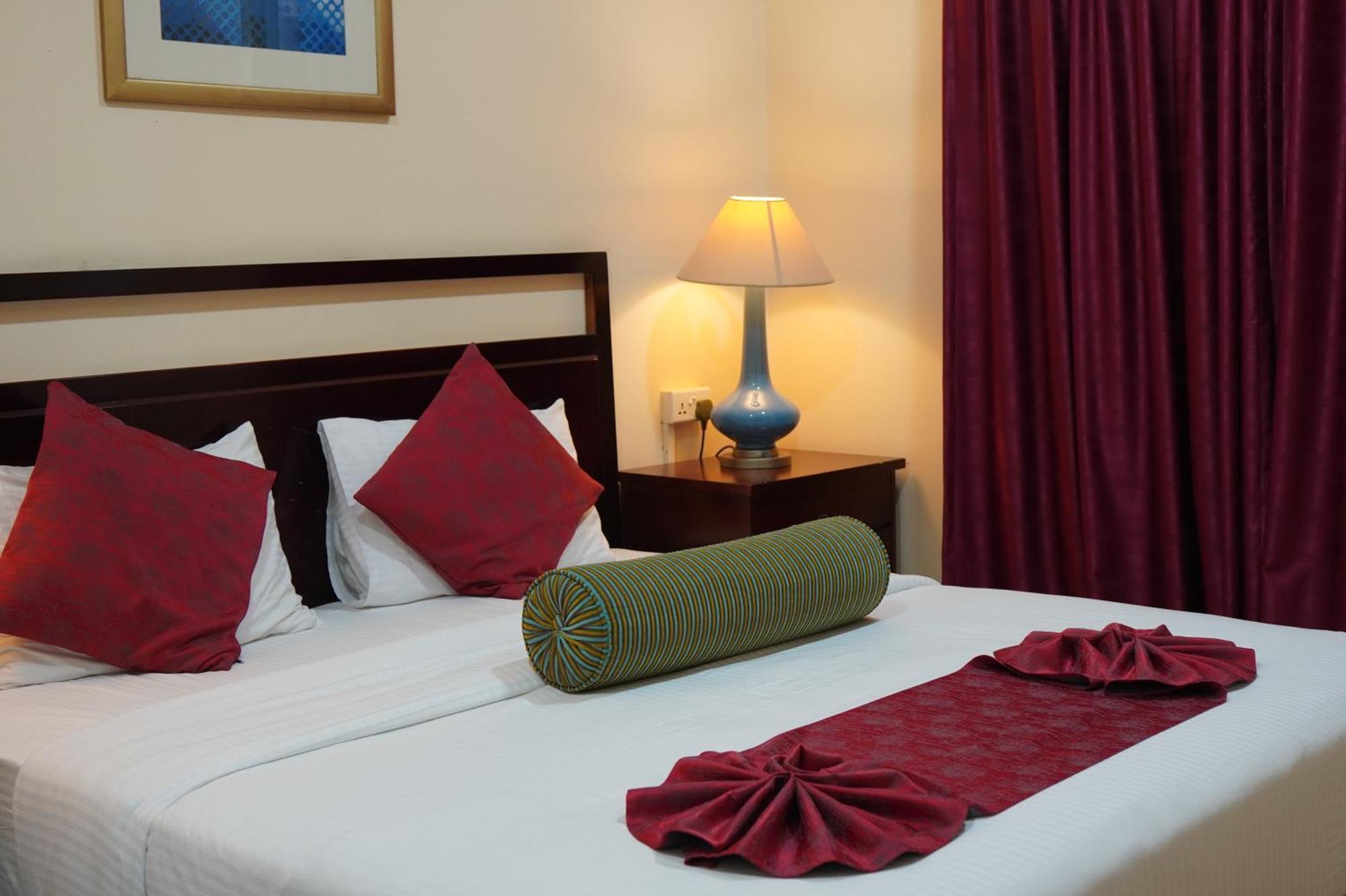 Onyx Hotel Apartments - Maha Hospitality Group Ajman Esterno foto