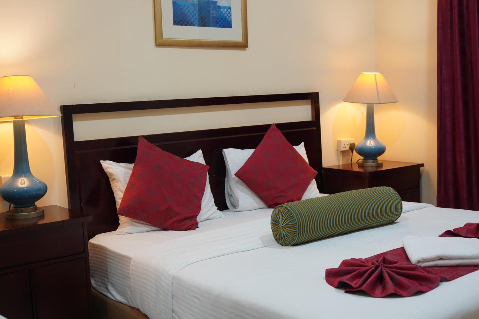 Onyx Hotel Apartments - Maha Hospitality Group Ajman Esterno foto
