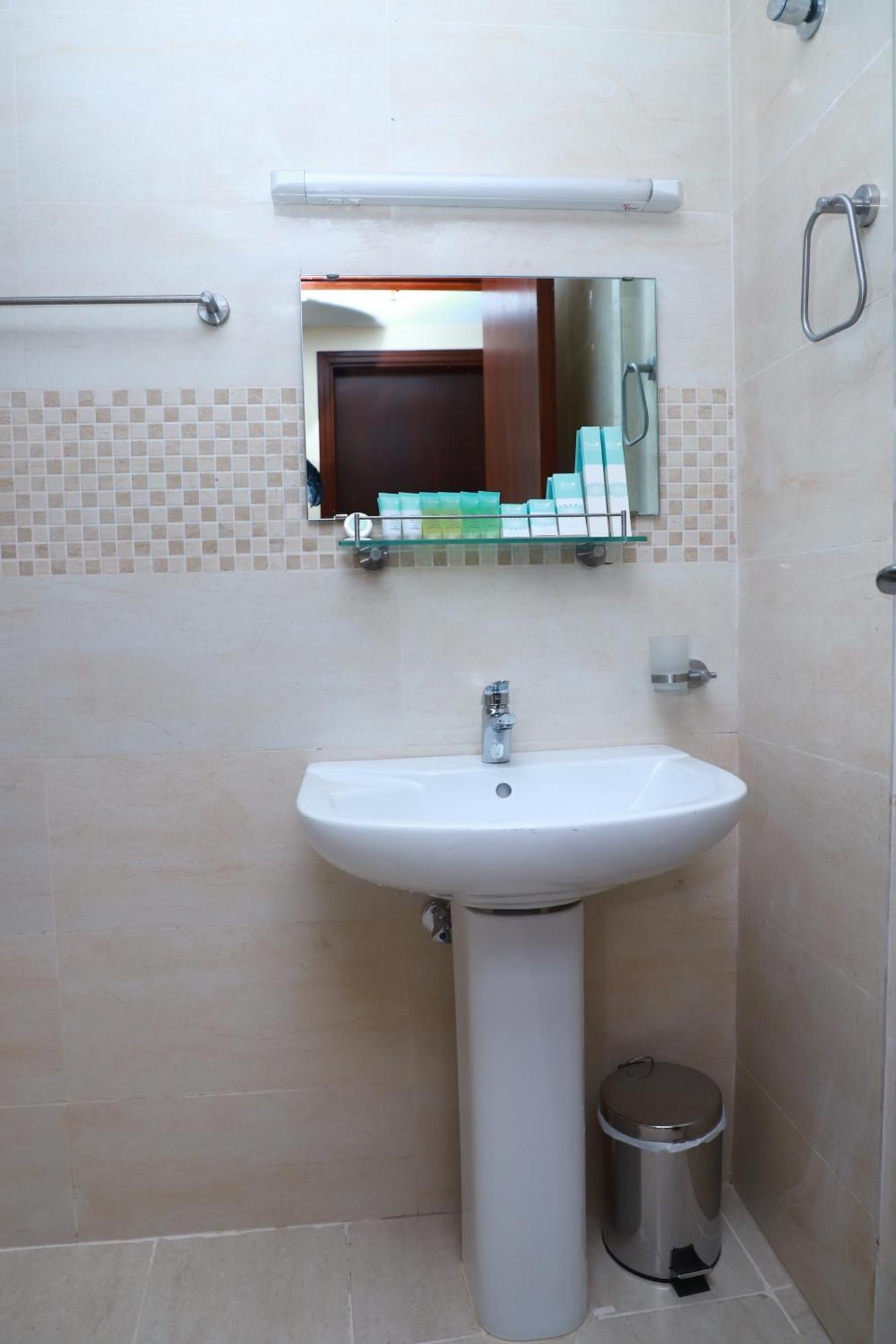 Onyx Hotel Apartments - Maha Hospitality Group Ajman Esterno foto