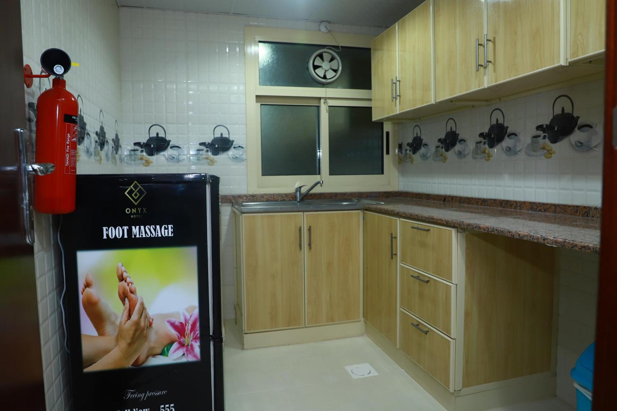 Onyx Hotel Apartments - Maha Hospitality Group Ajman Esterno foto